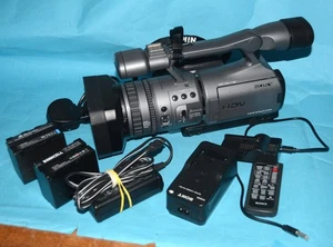SONY HANDYCAM HDR-FX7 MINI/DV VIDEO CAMERA WITH CARRYING BAG AND ACCESSORIES. - Picture 1 of 10