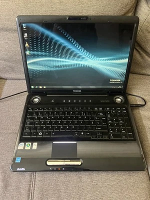 Toshiba Satellite P300 - Intel T6400 - ATI HD 3650, 4GB, 320GB, Windows 7 - Immagine 1 di 4