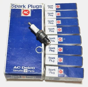 Set of 8 NOS ACDelco Spark Plugs R46SZ Made in USA - Picture 1 of 3
