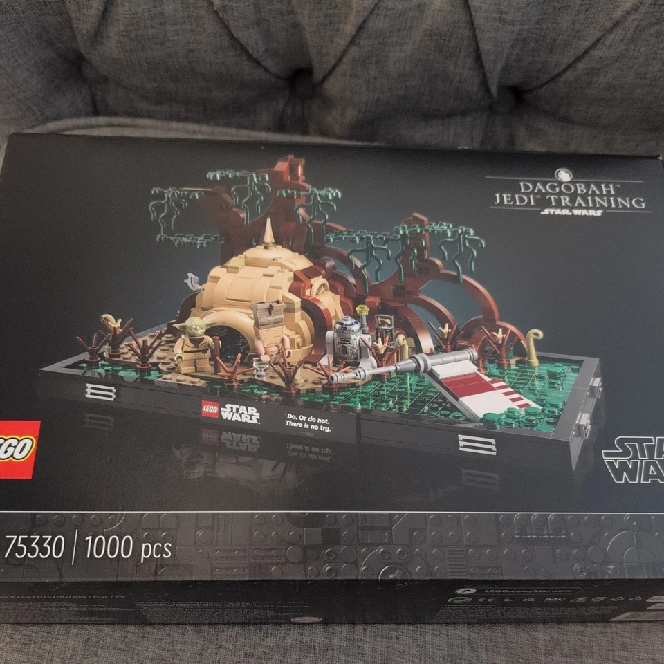 LEGO Star Wars 75330 Dagobah Jedi Entrenamiento Diorama Caja Sellada ¡Retirado! Foto 1 de 1