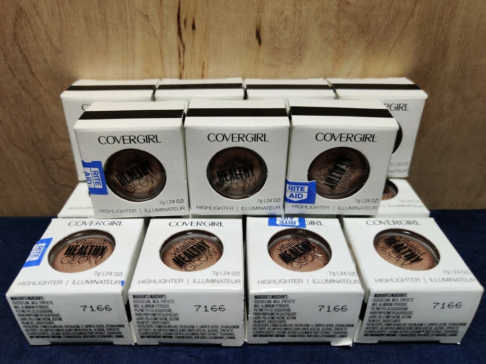 Lot of 15 CoverGirl Vitalist Healthy Glow Highlighter Illuminator 3 Candlelit  - Image 1 of 2