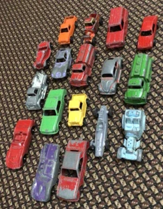 Lot Of 22 Vintage Tootsietoy Die cast Cars - Picture 1 of 2