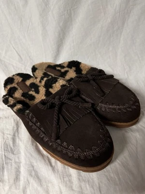 NWOT Muk Luks Slippers Brown Animal Print Suede Comfort Shoe Women’s Size 11 - Image 1 of 4