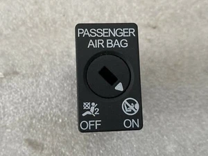 Interruptor de llave Škoda Superb III B8 3V desactivación airbag 5Q0919237 - Imagen 1 de 3