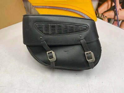 🔥Alforje lateral esquerdo genuíno 84-17 Harley Softail Fatboy couro preto🔥 - Imagem 1 de 4