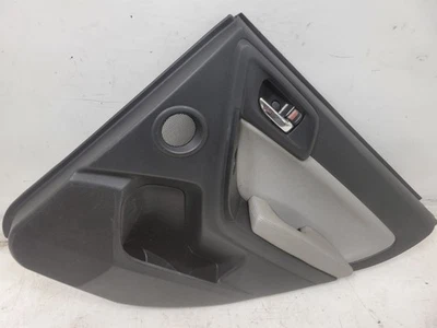 Panel de puerta derecha pasajero trasero Subaru Forester Limited 2014-2015 - cuero Foto 1 de 4