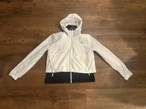 J. Lindeberg Daniella 2 In 1 Wind Jacket  Jacke Gr. S Neu  Golf AWOW09500 - Bild 1 von 2