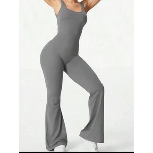 NIP SHEIN Gray Flare Legged Jumpsuit Women's Size Small Butt Lifting - Picture 1 of 3
