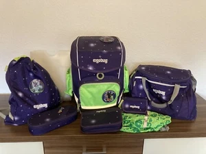 Ergobag Cubo Schulranzenset FeenzauBär Glow lila, 9-teilig, 4 Kletties = Unikate - Bild 1 von 17