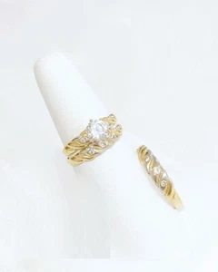 Juego de anillos de novia trío de diamantes creados en laboratorio enchapados en oro amarillo de 14K - Imagen 1 de 3