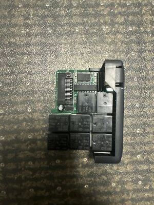 FACTS Eng F2-08TRS DirectLogic PLC Relay Output Module 8-Pt *Missing Terminal* - Image 1 of 3