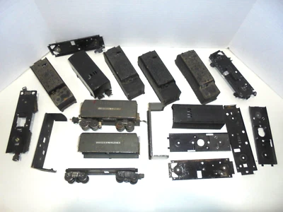 LIONEL O GAUGE LOT OF TRAIN TENDER SHELLS, FRAMES & MORE POSTWAR - Image 1 of 4