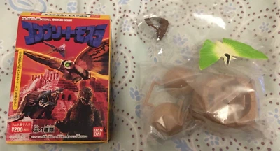 FIGURA MOTHRA DIORAMA CANDY BANDAI 1997 ADULTO + LARVA JAPÓN GODZILLA KAIJU NUEVO Foto 1 de 4