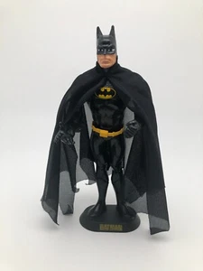 DC Comics Batman Figurine 8" - Picture 1 of 2