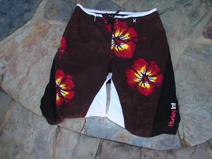 Men's Hurley Floral Print Hawaiin Style Boardshorts Size 30 - Picture 1 of 3
