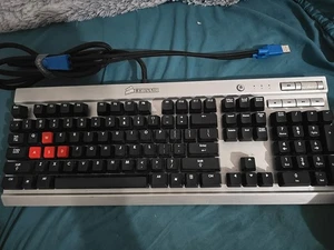 Corsair Vengeance K60 Mechanical Gaming Keyboard – Cherry MX Red – Aluminum Fram - Picture 1 of 10