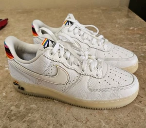 Nike Air Force 1 Low 2020 BE TRUE"LGBTQ Flag White Leather Sneakers Men Size 9.5 - Picture 1 of 11