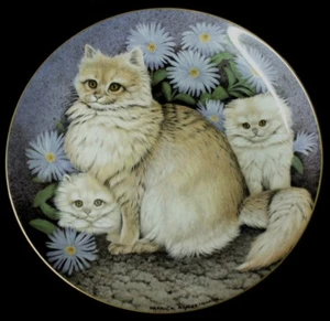 Long Haired Ladies: Royal Stafford Feline Favourites Collector Plate no. 1 - Picture 1 of 3