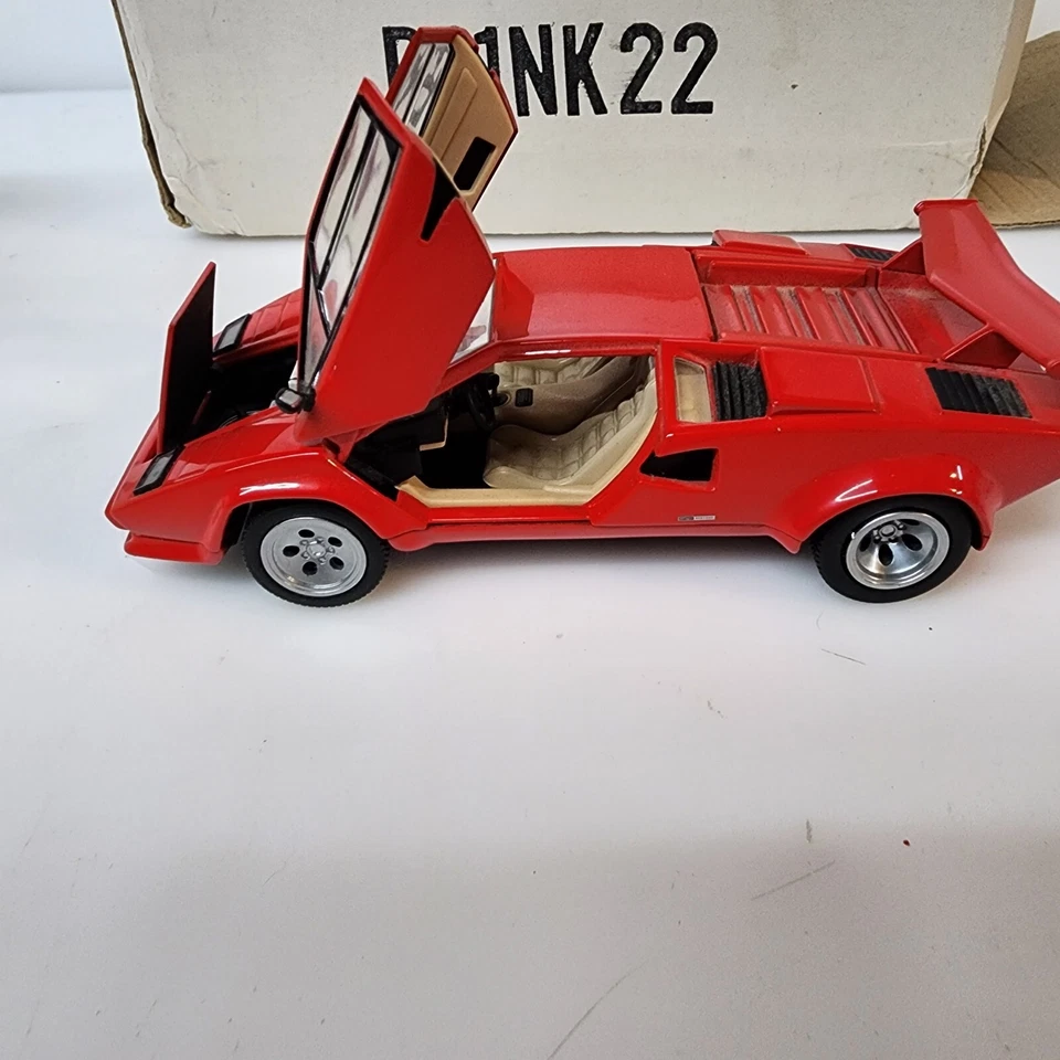 Точные модели Franklin Mint в масштабе 1:24 Lamborghini Countach с сертификатом подлинности как новые - Изображение 1 из 4
