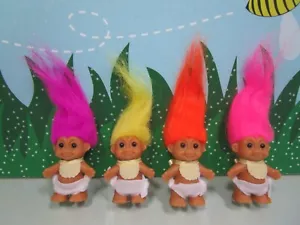 SET 4 BAMBINI IN PIEDI IN BAVAGLINI E PANNOLINI - 2" Russ Troll - NUOVO STOCK NEGOZIO - Foto 1 di 3