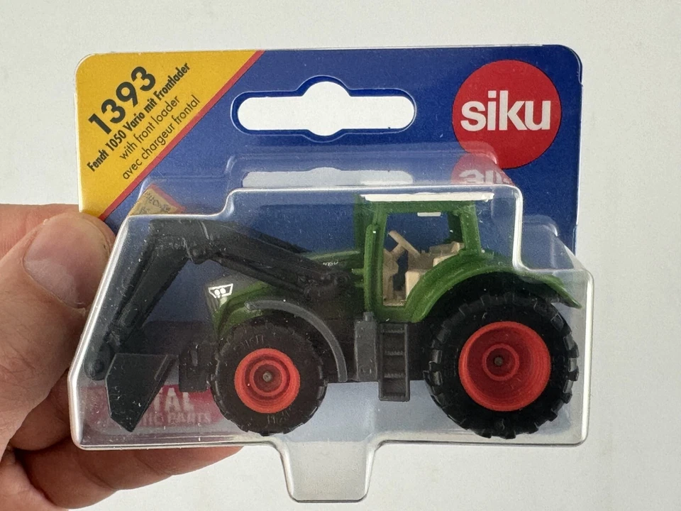 Siku Tractor Fendt 1050 Vario with Front Loader 1393 Diecast Model - Image 1 of 1