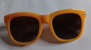 Prive Revaux x Madelaine Clique Yellow Sunglasses - Picture 1 of 5