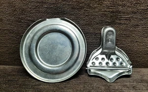 Vintage Soviet kitchen gadgets: boil-over preventer & lemon squeezer, Leningrad - Picture 1 of 21