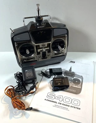 JR SPORT S400 Transmisor de 4 Canales, Cargador y 2 Receptores - EXCELENTE  Foto 1 de 4