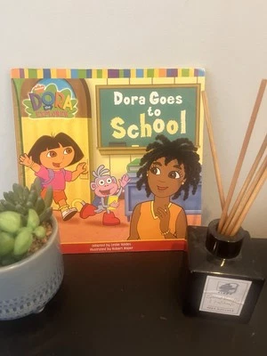 Dora Goes to School by Nickelodeon (Paperback, 2006) Children’s Picture Book - Image 1 of 4