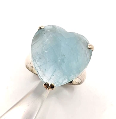 925 STERLING SILVER AND AQUAMARINE HEART COCKTAIL RING SIZE 10 - 7.4gr T.W - Image 1 of 4