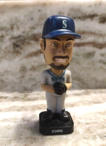 2002 Post Cereal Fotoball Mini 3" Bobblehead - Ichiro - Seattle Mariners G13 - Picture 1 of 5