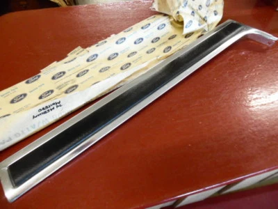 1974 MERCURY MONTEGO REAR QUARTER PANEL RH MOULDING NOS FORD - Image 1 of 4