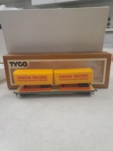 Tyco Flat Piggyback Trailer Union Pacific HO Scale Model Freight Train Rail 369D - Picture 1 of 14