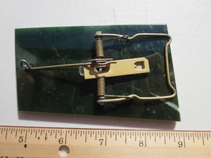 645 JADE MOUSE TRAP. YES, REALLY. BEAUTIFUL JADE & IT LOOKS LIKE IT WORKS. - Picture 1 of 4