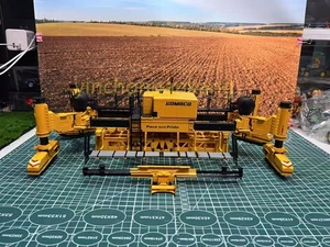 Gomaco Slip Form Paver, MIB  1:32 - Picture 1 of 17