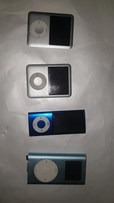4 x Apple iPod (2x 3gen,5gen,2gen)TURN ON,untested - Image 1 of 4