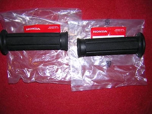 Honda RS250 93-00 Pair Handlebar Grips. Genuine Honda. New, - Picture 1 of 1