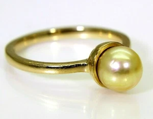 Cream Saltwater Pearl 10K Yellow Gold ring size M ~ 6 1/4 - Picture 1 of 12