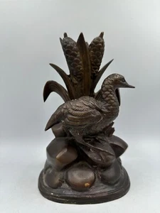 Scultura vintage Thailandia per dominio metallo bronzato anatra in canne cattails rocce  - Foto 1 di 12