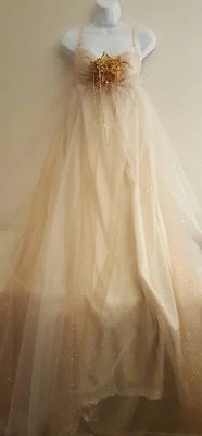 Vestido de fiesta de tul de cristal satinado Golden Goddess Empire Foto 1 de 4