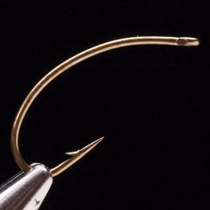 DAIICHI 1160 HOOK - Bronze Klinkhamer Fly Tying Hooks - 25 Pack NEW! - Picture 1 of 1