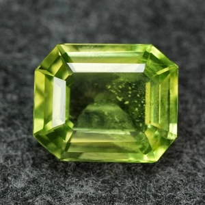 6.18Ct Superb Octagan 10 x 5.9 MM 100% Natural Green Pakistan Rutil Peridot - Picture 1 of 8