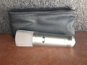 CAD Audio GXL2200 Professional Cardioid Gold Diaphragm Condenser Microphone NEW - Picture 1 of 1