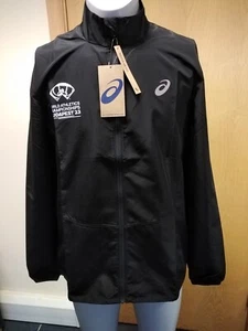 ASICS CORE JACKET PERFORMANCE, WOMENS RUNNING, COLOUR BLACK, 2012C341.WA22213 M - Picture 1 of 4