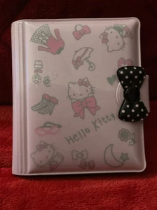 A Very Rare Sanrio 2005  Hello Kitty ID Snap Wallet - Picture 1 of 3