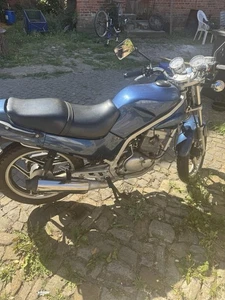 Hyosung 125er mit Baujahr 1998 - Bild 1 von 8