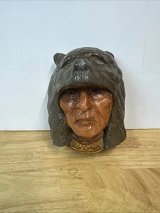 INDIAN CHIEF WARRIOR NATIVE AMERICAN WITH BEAR BUST STATUE-Hang On Wall - Picture 1 of 5