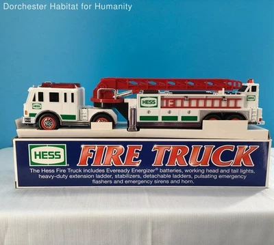 2000 Hess Corporation Fire Truck - BRAND NEW- - Image 1 of 4