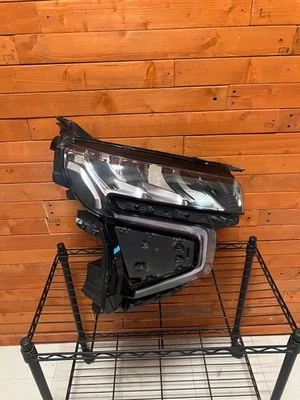 Faro delantero derecho Chevrolet Tahoe/Suburban 2021-2023 OEM 85123920 Foto 1 de 4