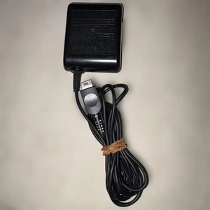 GameBoy Advance Micro Original Ladegerät gebraucht} - Bild 1 von 3